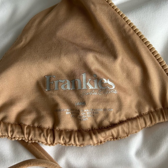 Frankie's bikini top - Picture 3 of 5